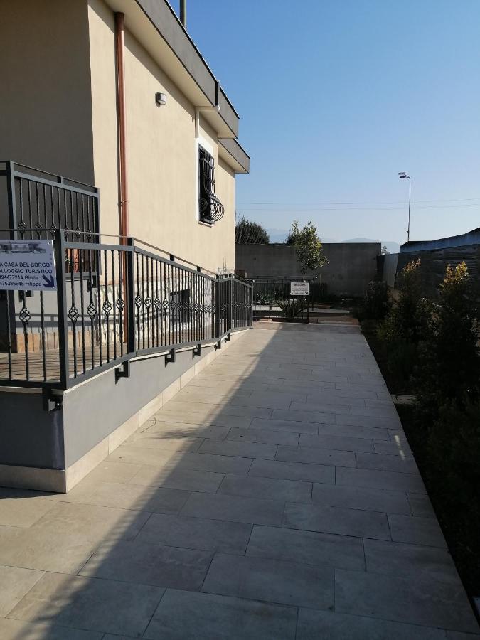 La Casa Del Borgo-Intero Appartamento 拉蒂纳 外观 照片