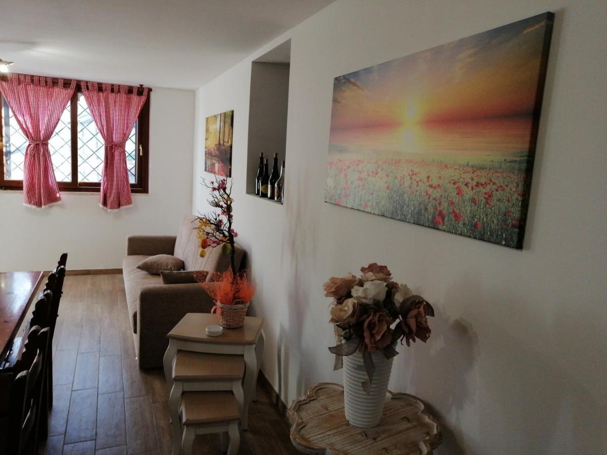 La Casa Del Borgo-Intero Appartamento 拉蒂纳 外观 照片