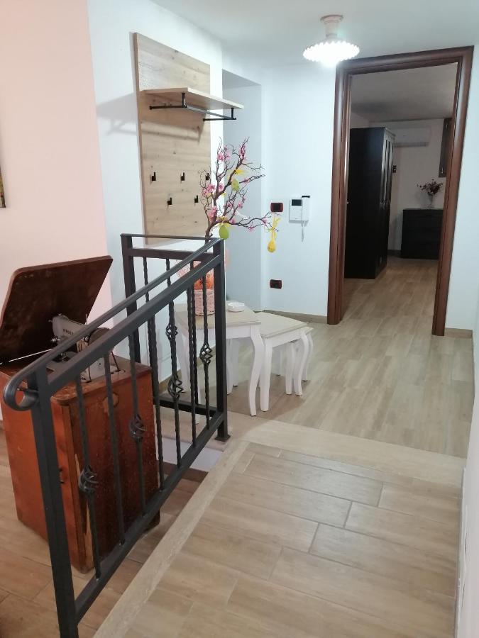 La Casa Del Borgo-Intero Appartamento 拉蒂纳 外观 照片